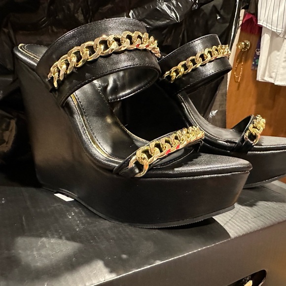 NIB Fashion Nova Platform Wedge - Picture 3 of 6